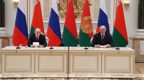 «Создали базу для рывка». Лукашенко на пальцах объяснил, в чем важность сотрудничества с Россией