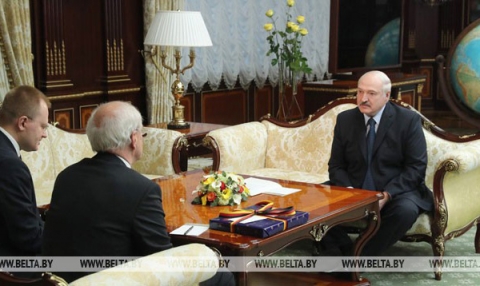 Лукашенко отмечает вклад Германии и ее посла в нормализацию отношений Беларуси с ЕС