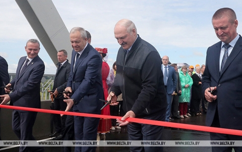 Лукашенко открыл мост через реку Сож в Славгородском районе