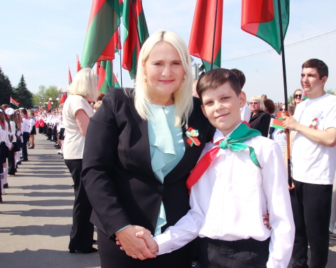 Торжественно и&nbsp;ярко прошла Церемония чествования государственных символов в&nbsp;Костюковичах