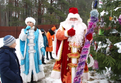 Гимназисты стали первыми гостями резиденции Деда Мороза