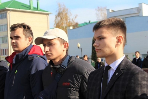 Призывники Костюковичского района в торжественной обстановке получили повестки