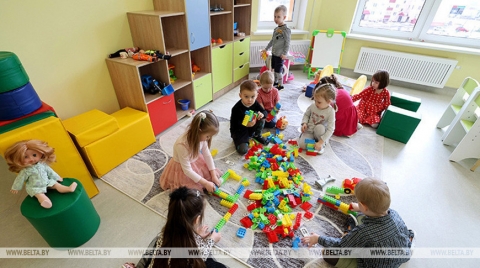 В детсадах Беларуси увеличат количество групп для детей до двух лет