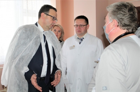 8 января министр здравоохранения Дмитрий Пиневич впервые посетил центральную районную больницу