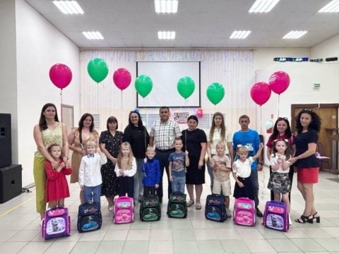 Первоклассники получили подарки к&nbsp;школе от&nbsp;Костюковичского жилкоммунхоза