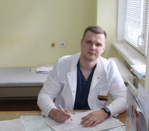 Лауреат специальной премии Могилевского облисполкома в&nbsp;социальной сфере, врач-хирург Костюковичской ЦРБ Дмитрий Черняков: &laquo;Наш коллектив&nbsp;&mdash; команда единомышленников&raquo;