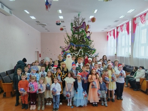 Благотворительная кампания Белорусского Красного Креста &laquo;Ёлка желаний&raquo;