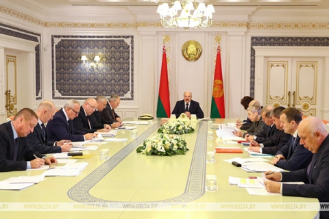 Лукашенко поставил задачу до 7 ноября завершить уборку и большинство осенних полевых работ